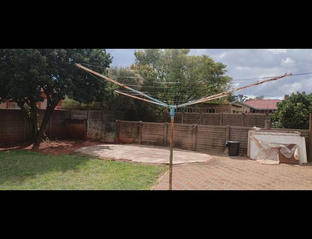 3 BEDROOM HOUSE FOR SALE IN CLAYVILLE EAST
